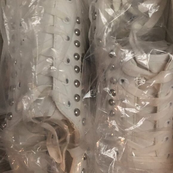 Steve Madden Leopard/Studded Detailed "Belle" Sneakers Size 8.5 NWT - Picture 11 of 13